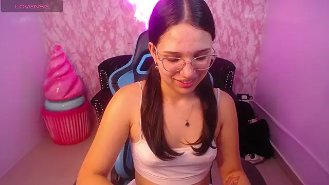 Snapshot of Lia_Rose_ch chatting on July 10, 3:06 am Lia Rose ch online show from July 10, 3:06 am