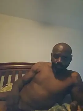 Snapshot of ChocolateSeduction69 chatting on June 16, 4:51 pm ChocolateSeduction69 online show from June 16, 4:51 pm