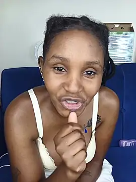 Snapshot of Holy_Virgin chatting on July 15, 9:22 pm Holy Virgin online show from July 15, 9:22 pm