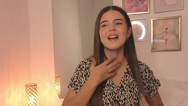 Snapshot of Isabellebotero chatting on June 22, 3:20 pm Isabellebotero online show from June 22, 3:20 pm