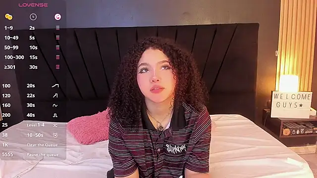 lunadoll18 online show from August 2, 2:10 am