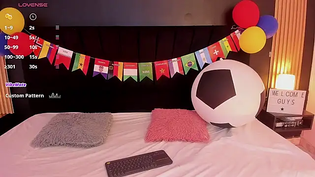 lunadoll18 online show from July 1, 4:13 am