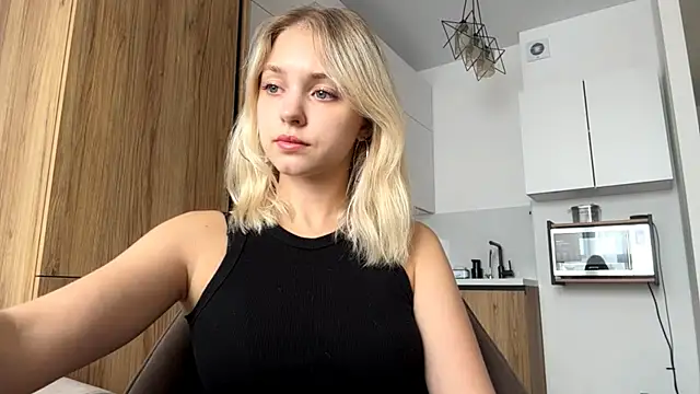 EveryoneEve online show from July 20, 10:39 am