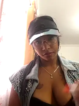 sophiagomezx online show from July 15, 7:32 pm