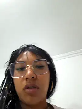 sophiagomezx online show from July 6, 10:56 pm