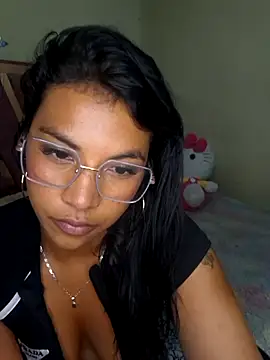 sophiagomezx online show from July 27, 11:45 pm