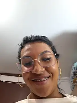 sophiagomezx online show from July 19, 6:59 pm