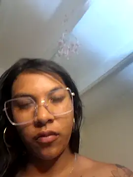 sophiagomezx online show from July 3, 2:29 am