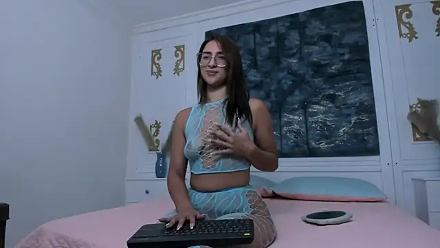 AbbyMilers online show from August 4, 11:04 am