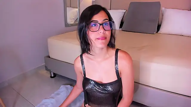 Snapshot of jazminmoree chatting on June 20, 8:03 pm jazminmoree online show from June 20, 8:03 pm
