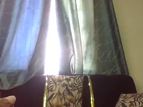 Snapshot of Lovergirlcute chatting on July 5, 9:38 am Lovergirlcute online show from July 5, 9:38 am