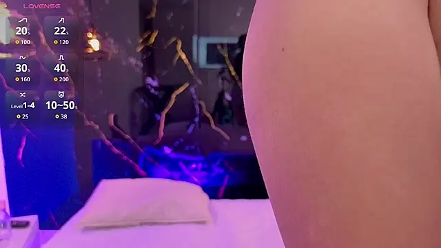 ZoeBlissX online show from August 4, 11:37 am