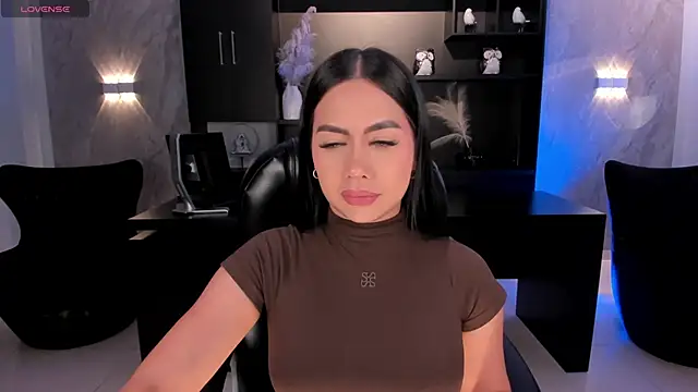 SabrinaMontclair online show from June 21, 5:52 pm