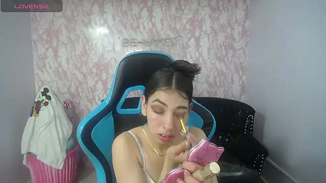 Snapshot of KiaraStar_ch chatting on July 15, 8:16 pm KiaraStar ch online show from July 15, 8:16 pm