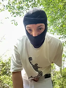 UnPetitSoumis- online show from June 19, 12:55 pm