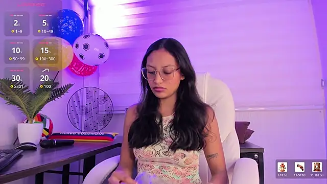 emma brooks  online show from June 26, 8:03 pm