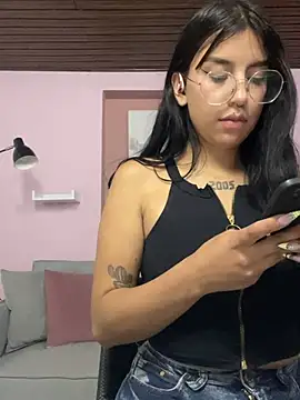 Snapshot of GabyLopez_Pink chatting on July 28, 3:58 am GabyLopez Pink online show from July 28, 3:58 am