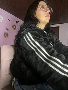 Snapshot of GabyLopez_Pink chatting on July 10, 3:17 am GabyLopez Pink online show from July 10, 3:17 am