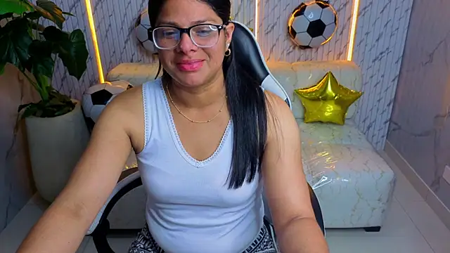 sarah bay tx online show from June 19, 9:20 pm