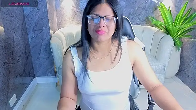 sarah bay tx online show from July 21, 7:59 pm