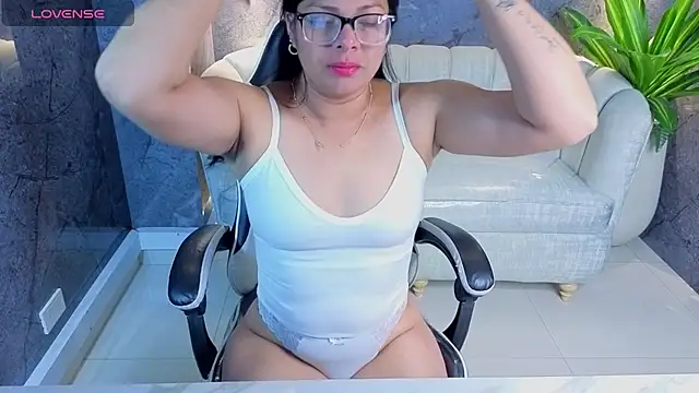sarah bay tx online show from July 23, 7:54 pm