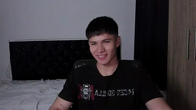 Snapshot of ryo_kush_ chatting on June 27, 1:17 pm ryo kush online show from June 27, 1:17 pm