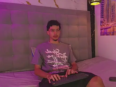 thiago preston online show from June 23, 7:45 pm
