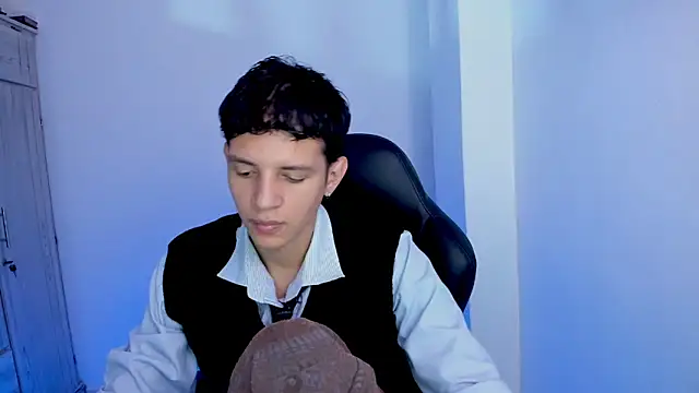 tylerrnova online show from July 24, 3:35 am