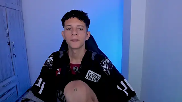 tylerrnova online show from July 2, 3:18 am
