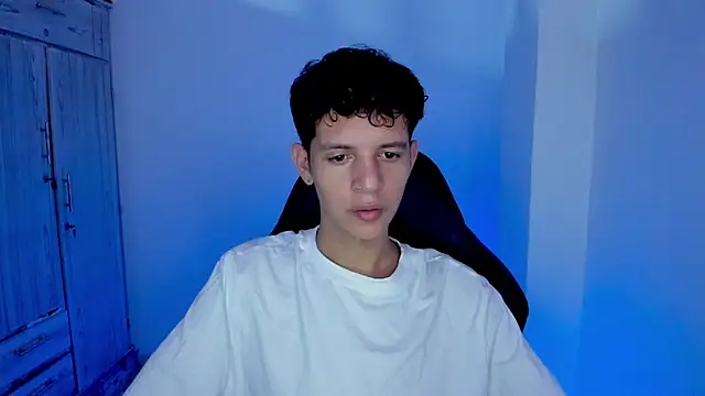 tylerrnova online show from July 26, 3:35 am