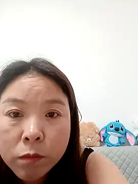 Snapshot of lukby0 chatting on June 18, 12:32 pm lukby0 online show from June 18, 12:32 pm
