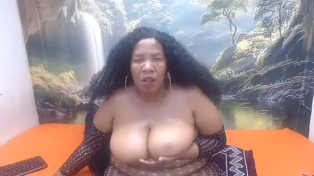 CURVYELEGANCExxx online show from July 10, 3:23 pm