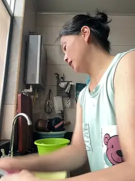 Snapshot of suyabb chatting on July 8, 9:54 am suyabb online show from July 8, 9:54 am