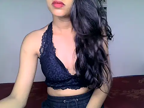 LILY HOTYY online show from July 1, 7:20 am