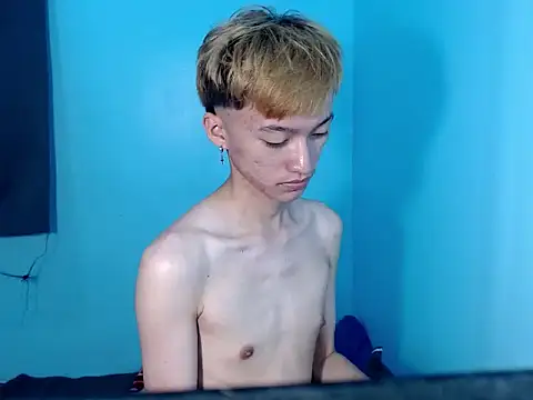 Fem phiLboy69 online show from June 27, 4:29 am