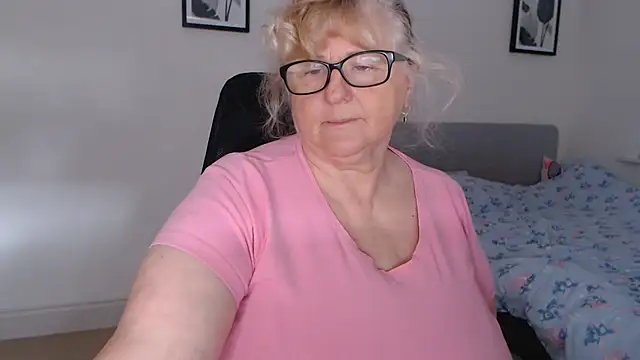 Snapshot of NoraMelow chatting on July 4, 11:16 am NoraMelow online show from July 4, 11:16 am