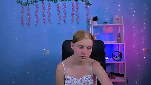 bella sky11 online show from August 3, 11:09 pm