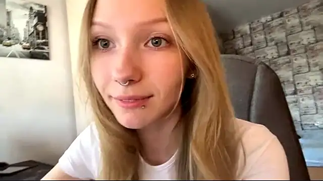 BivalentFalloff online show from June 20, 5:12 am