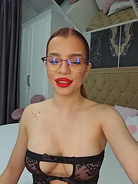 YasminnDoll online show from July 9, 4:02 am