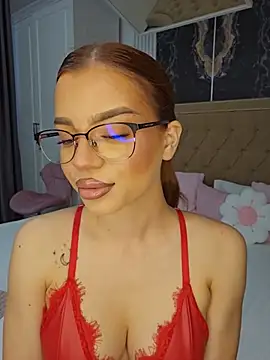 YasminnDoll online show from July 24, 4:19 am