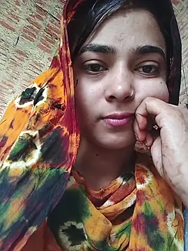 Snapshot of Simran_143 chatting on June 19, 4:07 am Simran 143 online show from June 19, 4:07 am