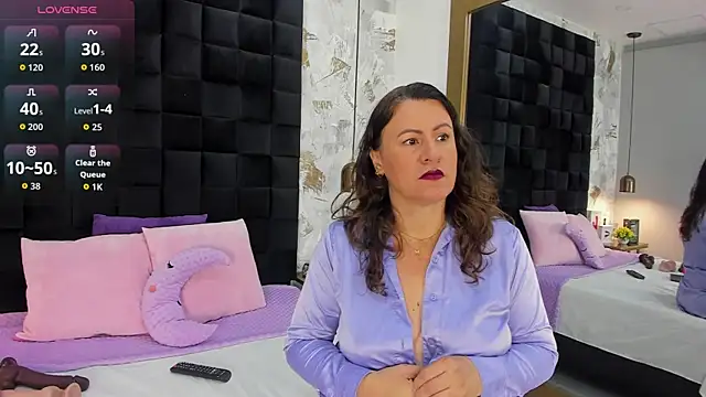 CharlotteG  online show from June 29, 2:39 pm