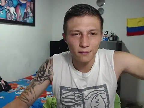Stiiveen777 online show from July 19, 1:03 am