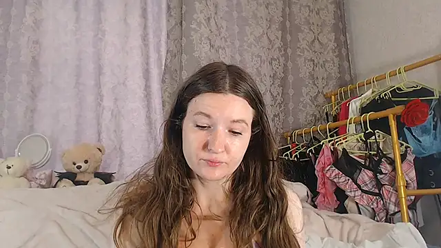 ChloeBrooklyn online show from July 11, 5:08 am