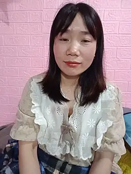 Snapshot of Em_xinh05 chatting on June 18, 1:38 pm Em xinh05 online show from June 18, 1:38 pm