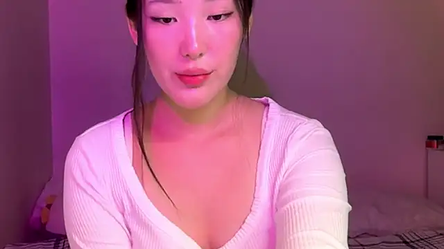 Lillie sunn online show from August 2, 10:07 pm