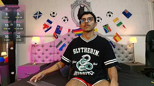 Snapshot of Twunk_miguel chatting on June 30, 7:36 pm Twunk miguel online show from June 30, 7:36 pm