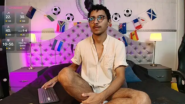 Snapshot of Twunk_miguel chatting on June 26, 1:17 pm Twunk miguel online show from June 26, 1:17 pm