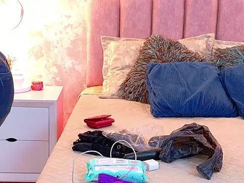 AshleyMorgans online show from August 1, 9:02 pm