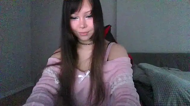 MiaSavageQueen online show from June 19, 1:17 pm